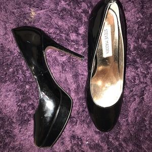 STEVE MADDEN BLACK PUMPS